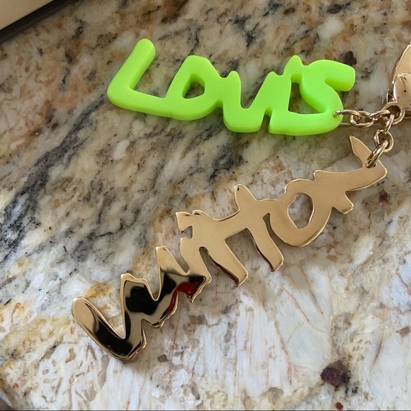 Louis Vuitton bag charm - Picture 5 of 12